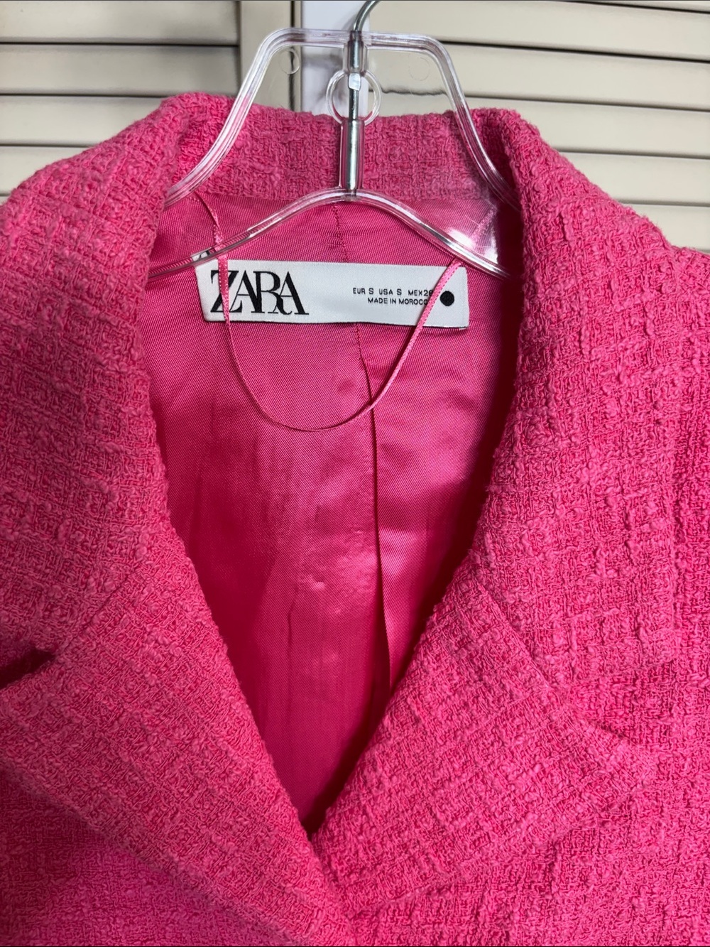 NWT Zara Bright Pink Tweed Blazer with Gold Buttons Small - Picture 6 of 12